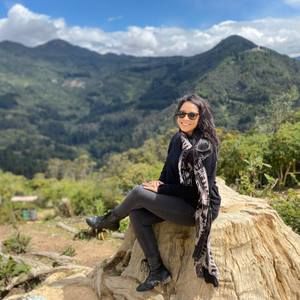 Meet your Posher, Angela